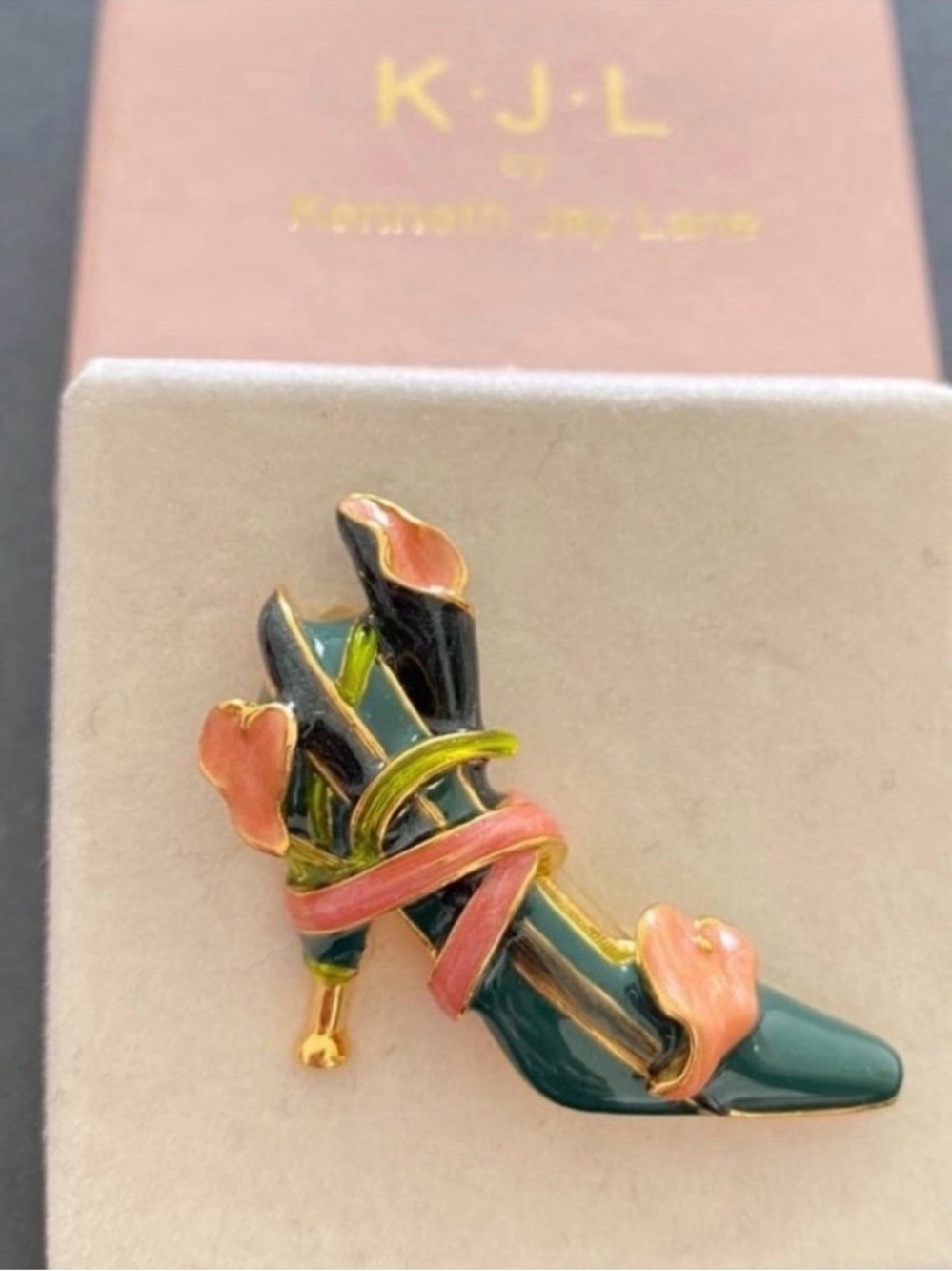 KJL Kenneth Jay Lane Green Enamel Calla Lily High Heel Statement Pin /Brooch